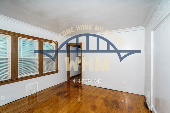 Building Photo - 3215 W Auer Ave