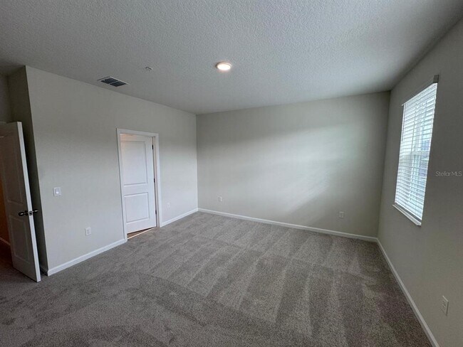 Building Photo - 354 Lady Palm St