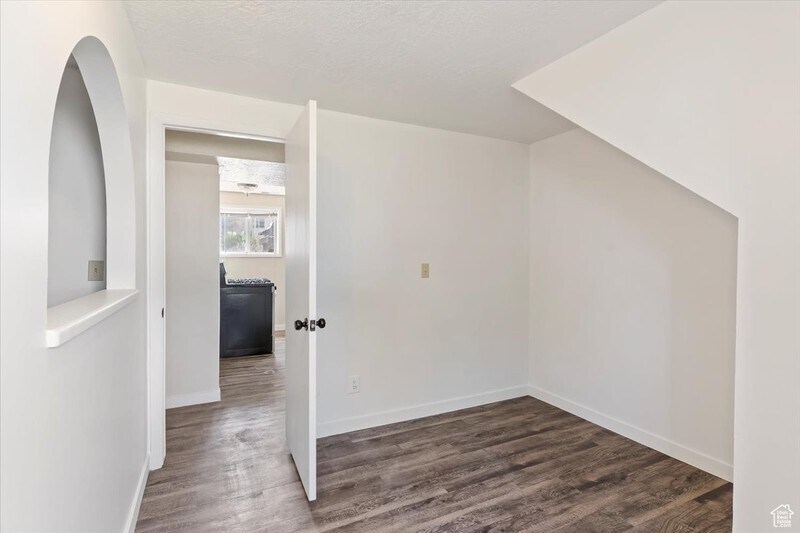 Building Photo - 475 W 2400 S