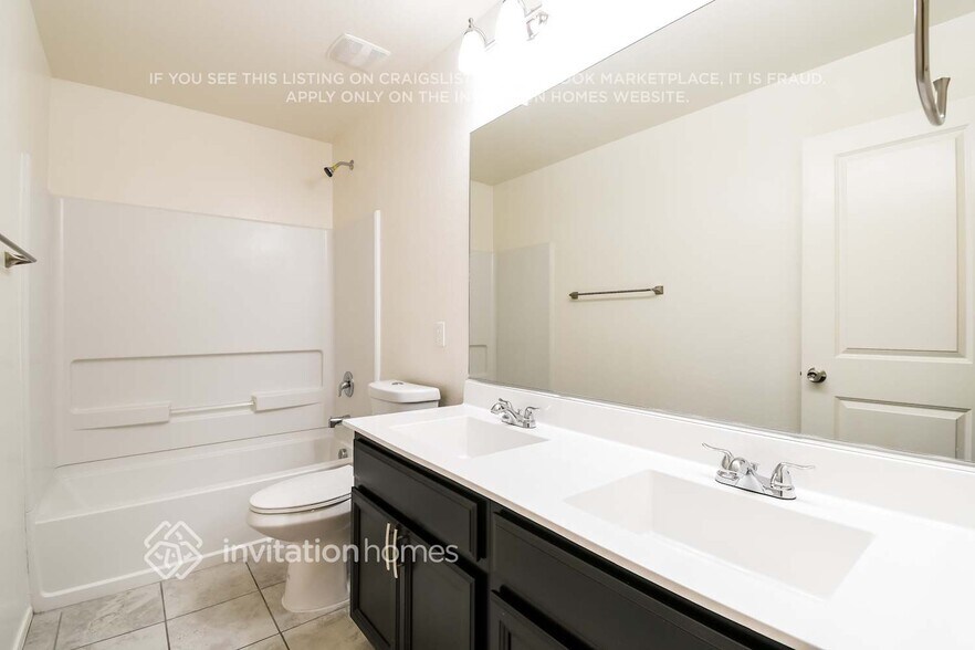 Building Photo - 1515 N Banning