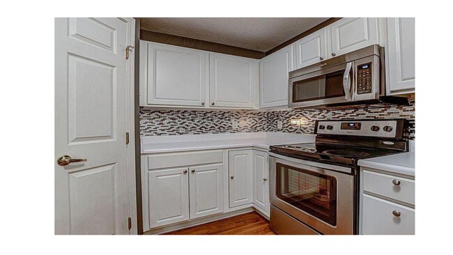 Kitchen - 5401 Michelles Oak Ct