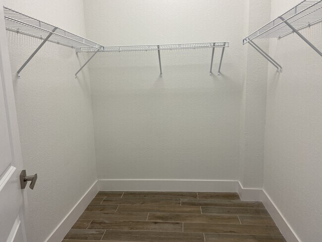 Building Photo - 401 Bella Sol Way