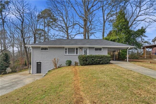 Building Photo - 2467 Elmwood Cir SE