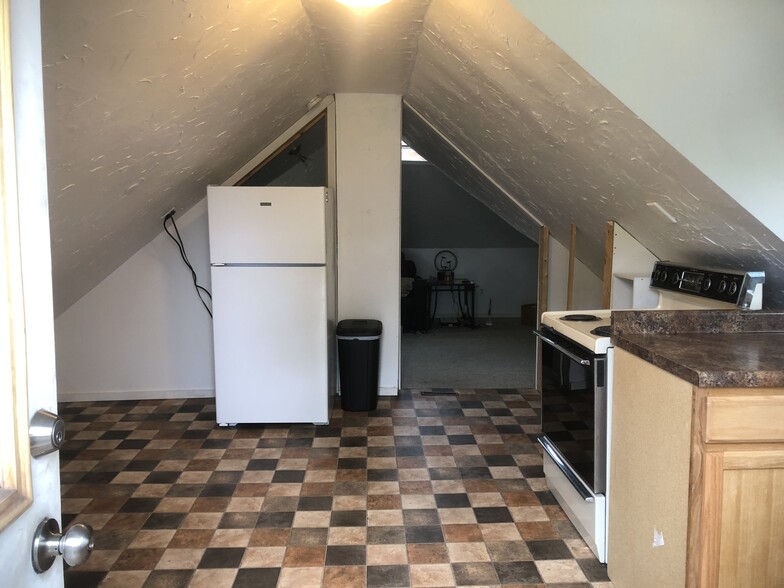 Kitchen - 829 Milwaukee St