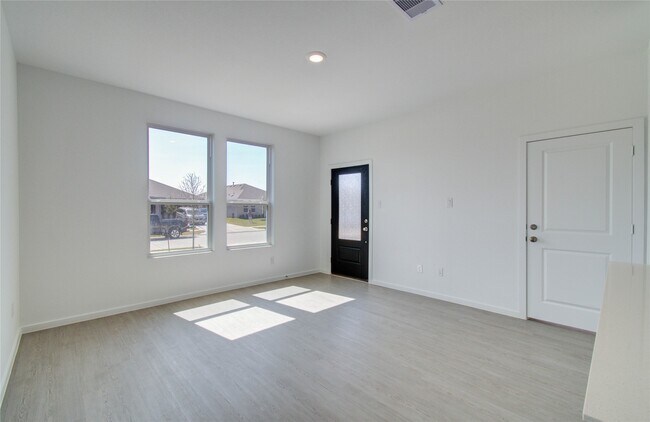 Building Photo - 26514 Foxtail Fern Dr