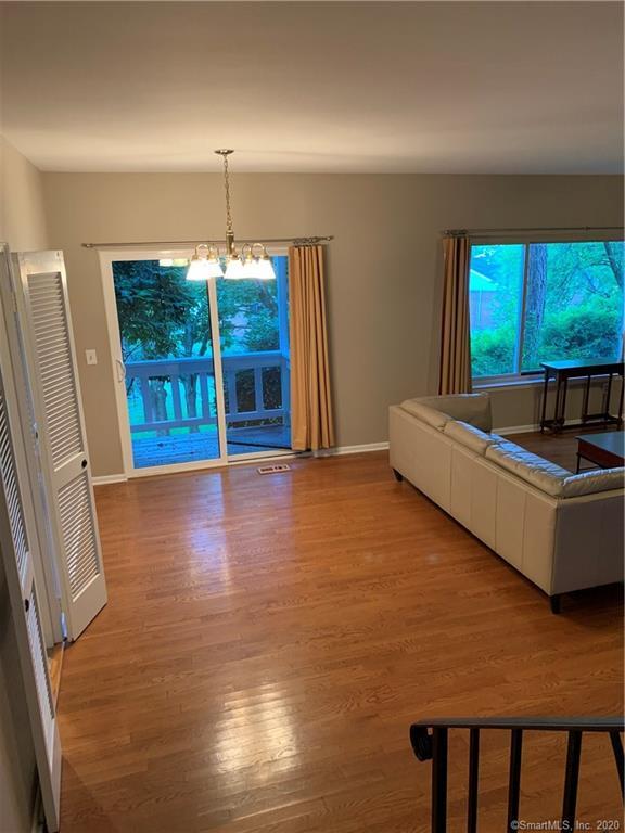 Building Photo - 13 Hills Ln