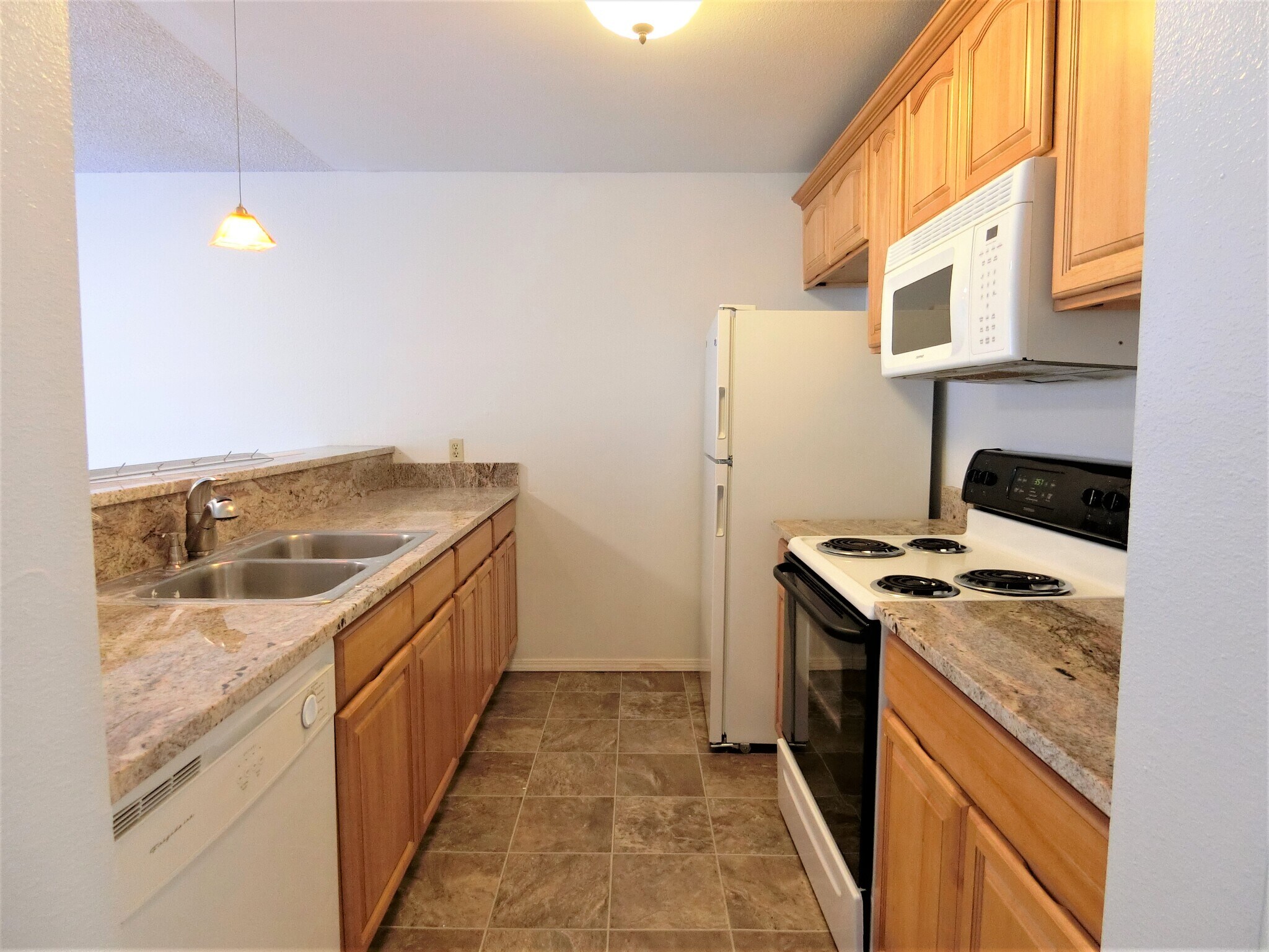 Building Photo - 5842 NE 75th St