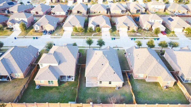 Building Photo - 437 Lipizzan Ln