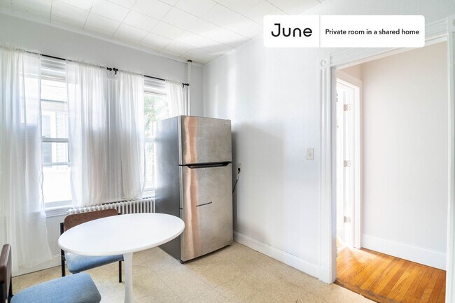 Building Photo - Room in Shared 7 bed/2 bath home in Brighton
