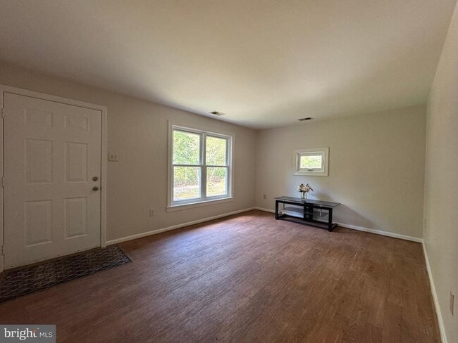 Building Photo - 11850 Clifton Dr