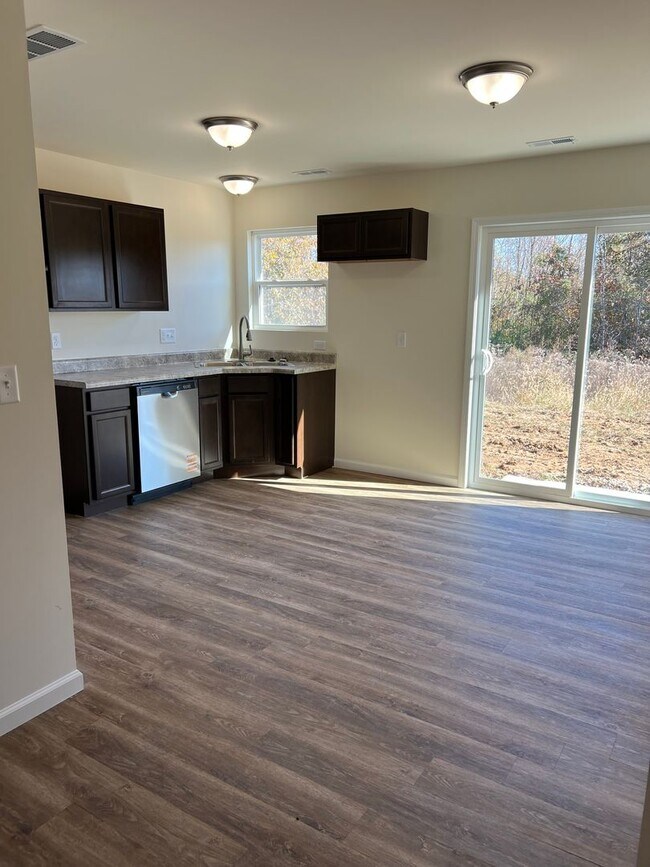 Building Photo - NEW 3 bed/2 bath with 1 car garage for lea...