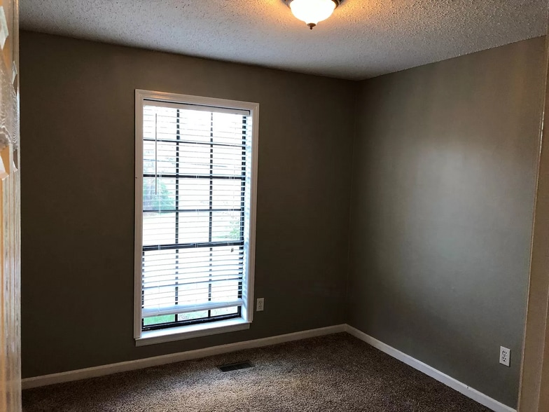 Building Photo - 4209 Plantation Pl