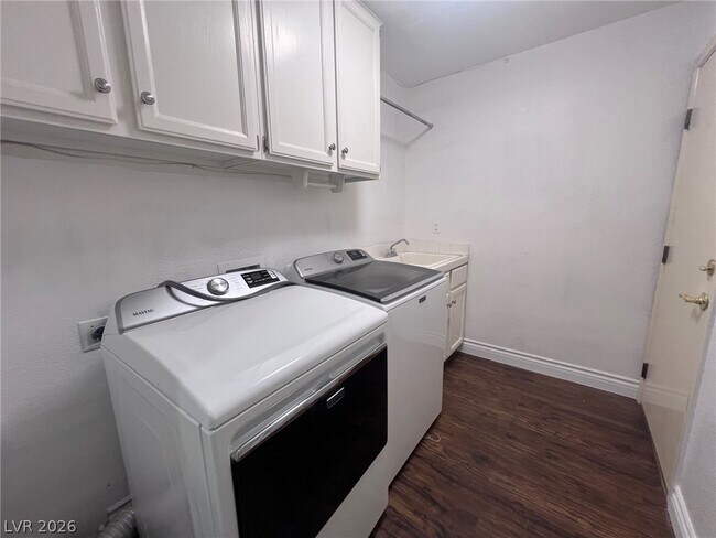 Building Photo - 7617 Spruce Run Ct