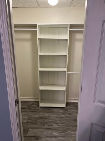 Building Photo - 2013 Addison Rd NE