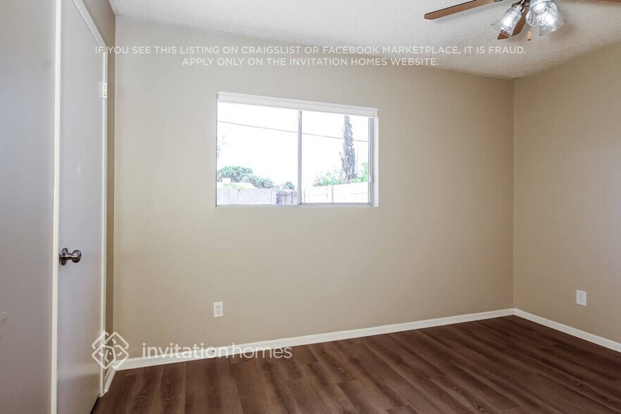 Building Photo - 8422 N 42nd Dr