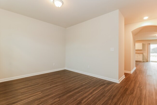 Building Photo - 590 Wilkins Rd, Midway, GA