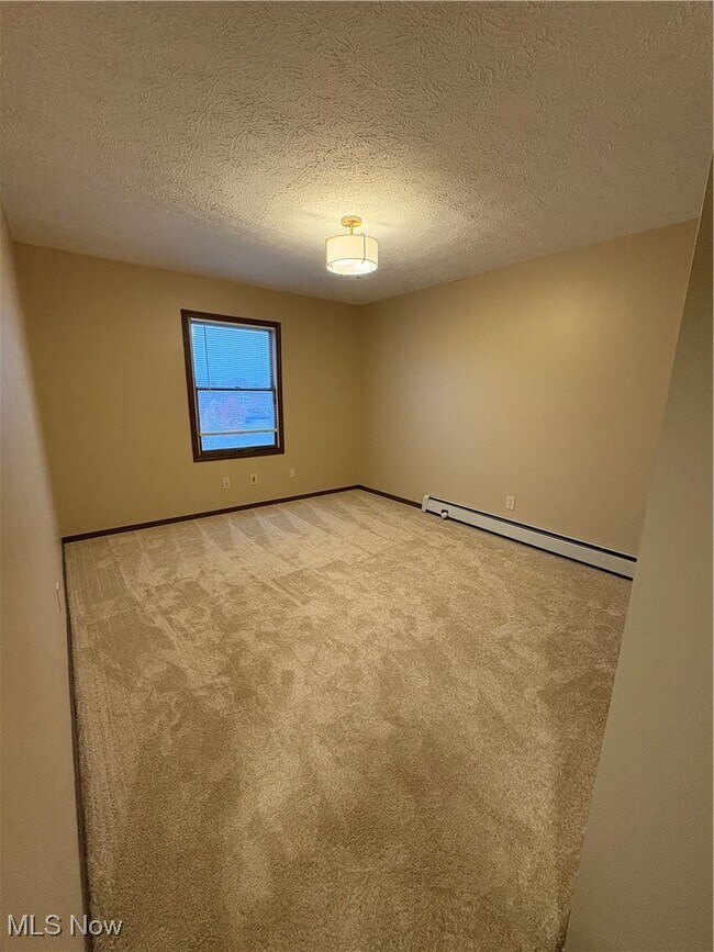 Building Photo - 66 Carter Cir