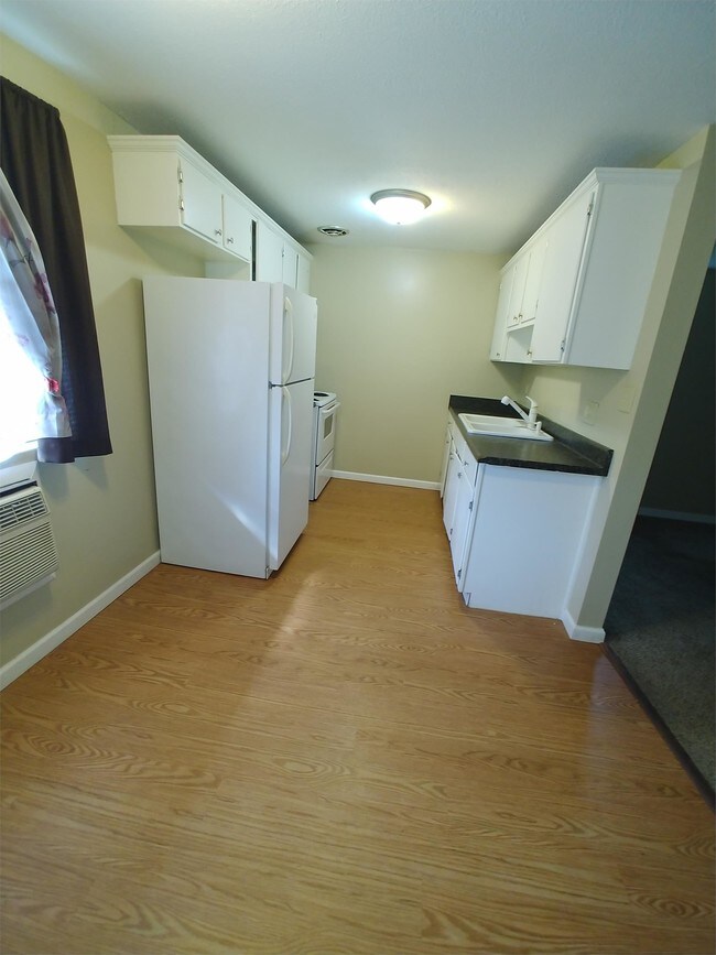 Building Photo - 3310 Hobson Rd