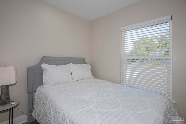 Building Photo - 3081 N 16th Ave