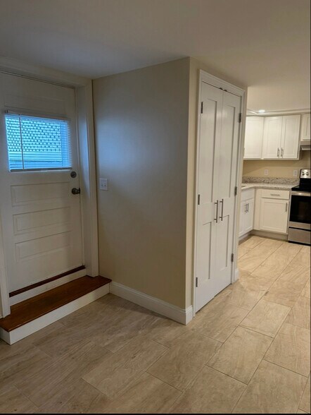 Building Photo - 11 Cunningham Rd