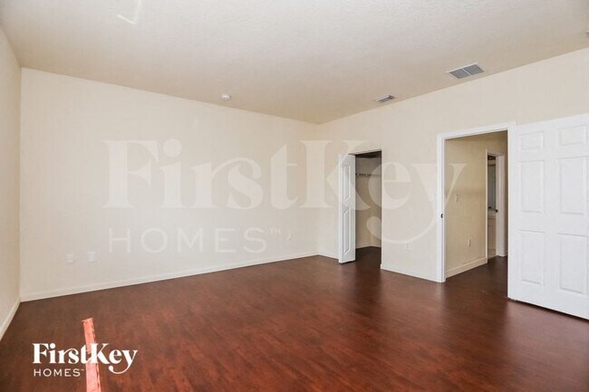 Building Photo - 15464 SW 18th Ln