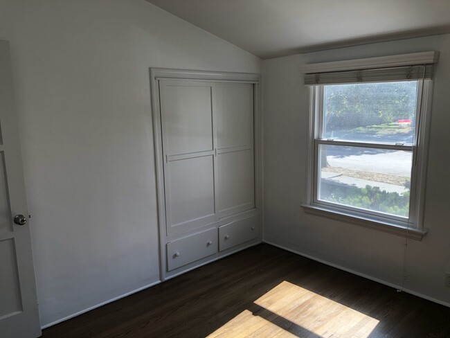 bedroom 2 - 2900 Sanborn Ave