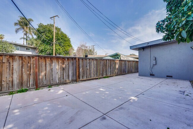 Building Photo - Excellent 2 Bed 1 Bath Home in Santa Clara!