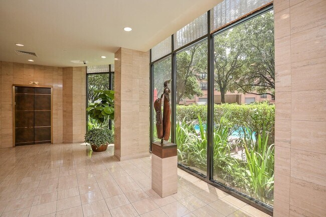 Building Photo - 15 Greenway Plz