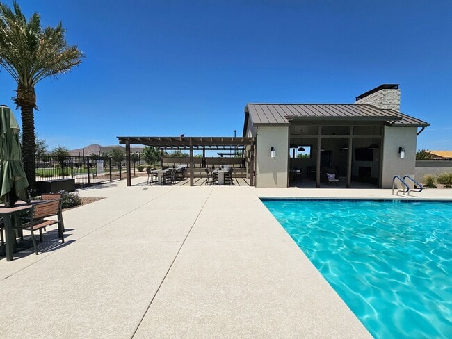 Building Photo - Wonderful new build with family fun amenities