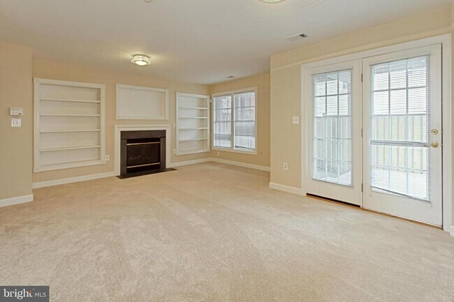 Building Photo - 6430 Katherine Ann Ln