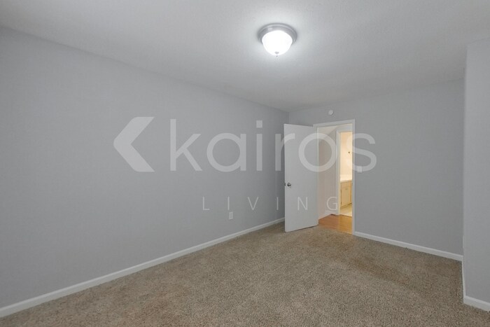 Building Photo - 3011 Walker St