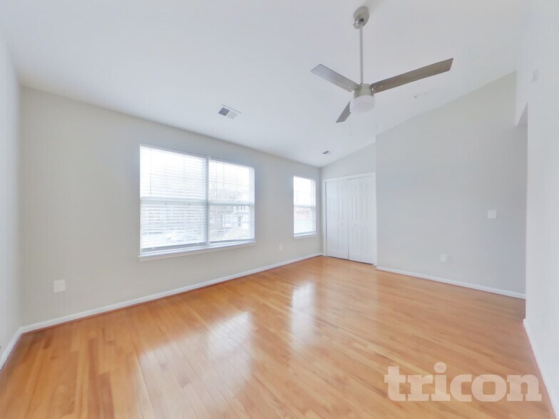 Building Photo - 11012 Mary Digges Pl