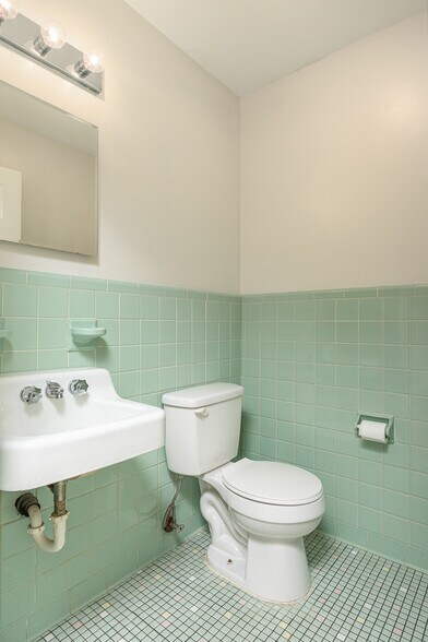 Building Photo - 315 Wygoda Cir