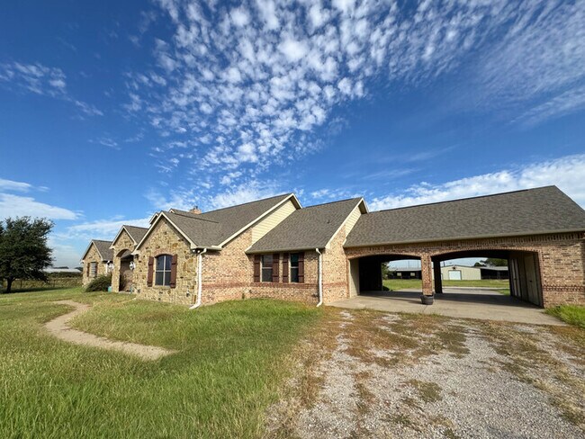 Building Photo - 1559 E Blackjack Rd E