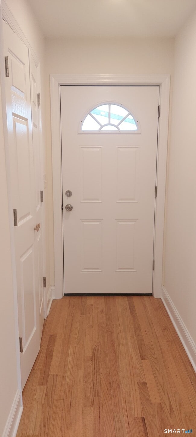 Building Photo - 67 Osborne Ave