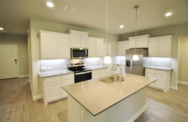 Building Photo - 1449 Bennett Dr