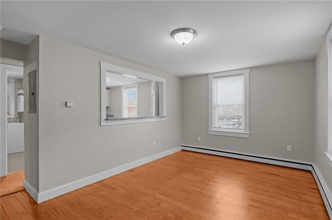 Building Photo - 54 Hillside Ave