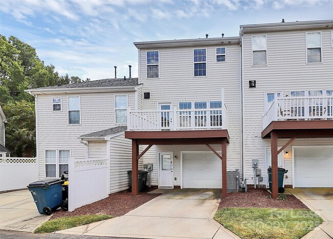 Building Photo - 12847 Bullock Greenway Blvd