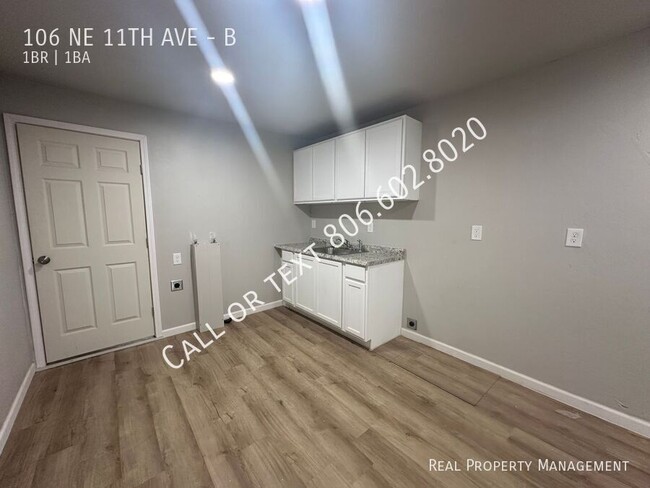 Building Photo - Updated 1 bed, 1 bath apartment with centr...