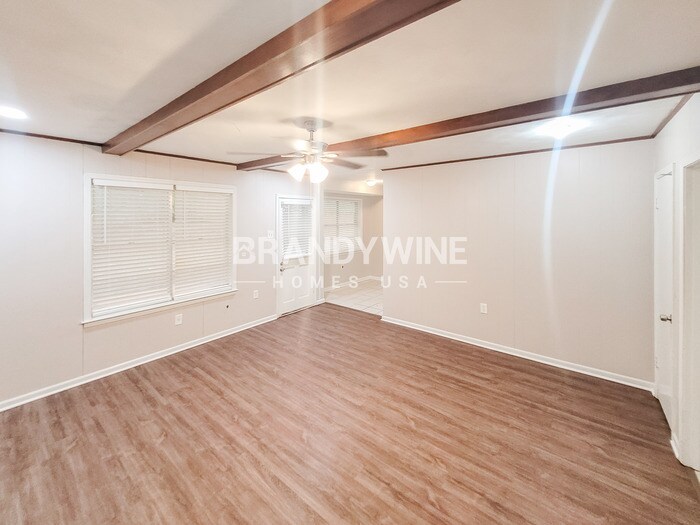 Building Photo - 3685 Naylor Dr