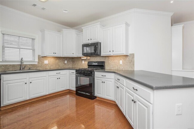 Building Photo - 5540 Ash Grove Cir