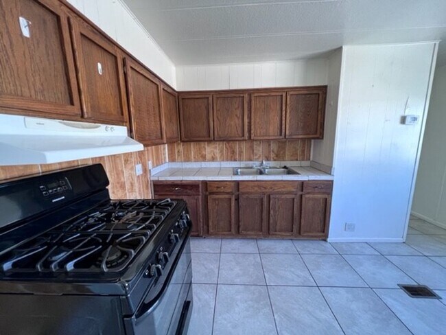 Building Photo - 1288 Pima Way