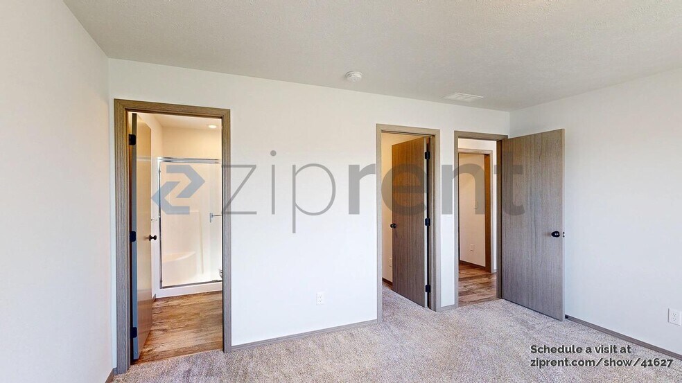 Building Photo - 10303 W Salmonberry
