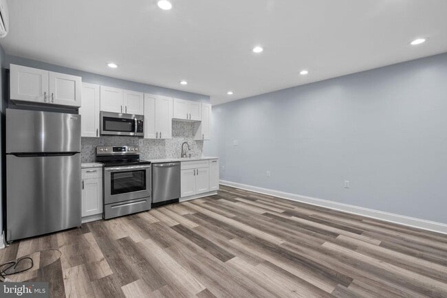 Building Photo - 1641 4th St NW