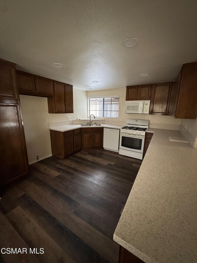 Building Photo - 358 Mooncrest Ct