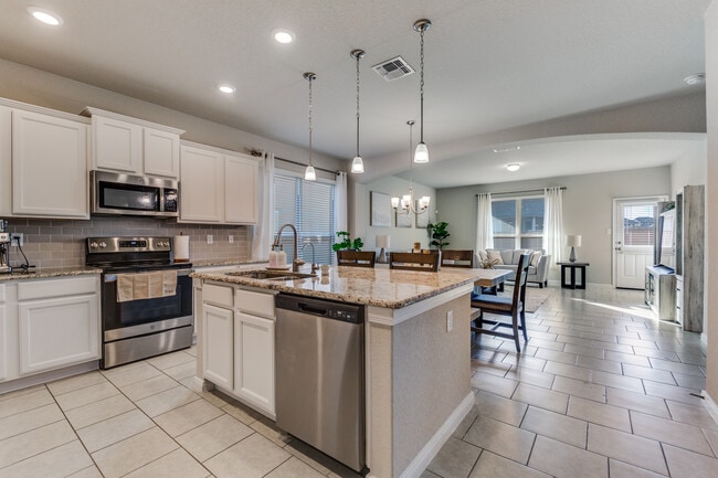 Building Photo - 4807 Marylebone Ave