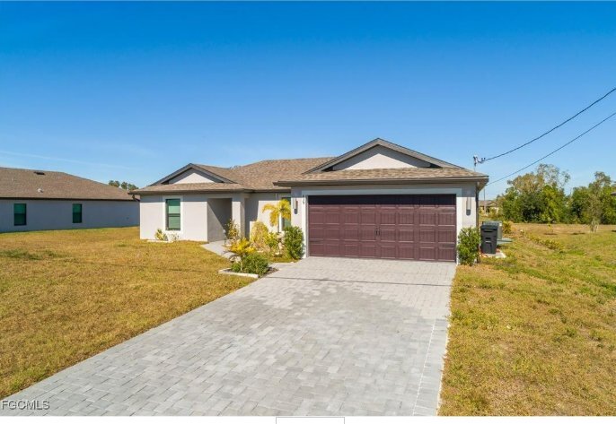Building Photo - 839 Yellowbird Dr