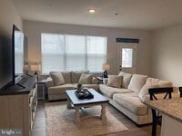 Building Photo - 6 N 8th St