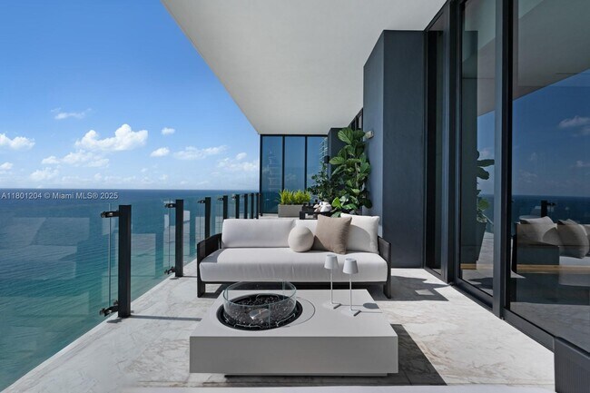 Building Photo - 17141 Collins Ave