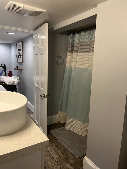 Building Photo - 131 Kimball Rd